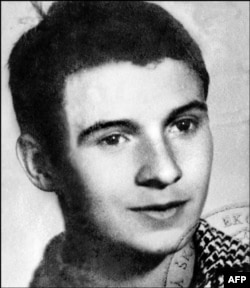 Jan Palach cseh diák, aki 1969. január 16-án halt meg, miután a Varsói Szerződés csapatainak 1968-es bevonulása ellen tiltakozva felgyújtotta magát