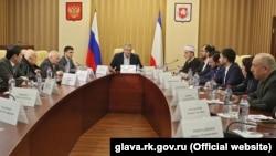 Встреча членов пророссийского «Совета крымскотатарского народа» с Сергеем Аксеновым