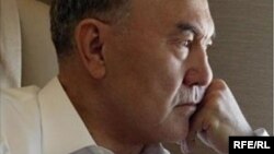  Обложка книги Джонатана Айткена «Назарбаев и сотворение Казахстана: от коммунизма к капитализму».