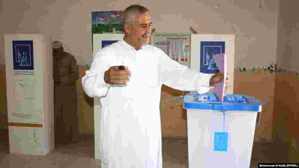 One of the polling stations for internally displaced Iraqis in Nineveh Province, Mosul.