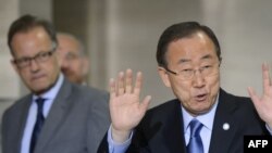 BMG-niň Baş sekretary Ban Ki-Moon (s) we BMG-niň Ženewadaky edarasynyň başlygy Mihael Moller 