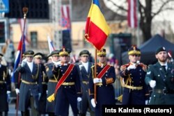 Румынскія афіцэры на парадзе