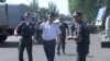 В Ереване из захваченного здания полиции отпущены уже два заложника