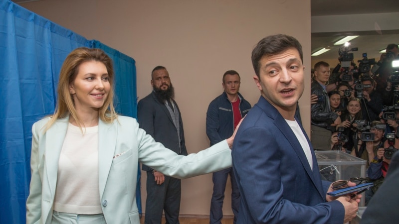 Украинците гласаат на предвремени парламентарни избори