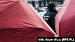 „წითელი ქოლგების მარში“ - სექსმუშაკების უფლებების დაცვის დღე თბილისში. 2014 წელი