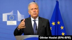 Comisarul european pentru migrație Dimitris Avramopoulos