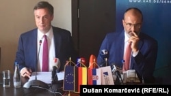 EU nudi svoju pomoć u dijalogu vlasti i opozicije: Dejvid Mekalister (L) i Sem Fabrici, šef delegacije EU u Srbiji