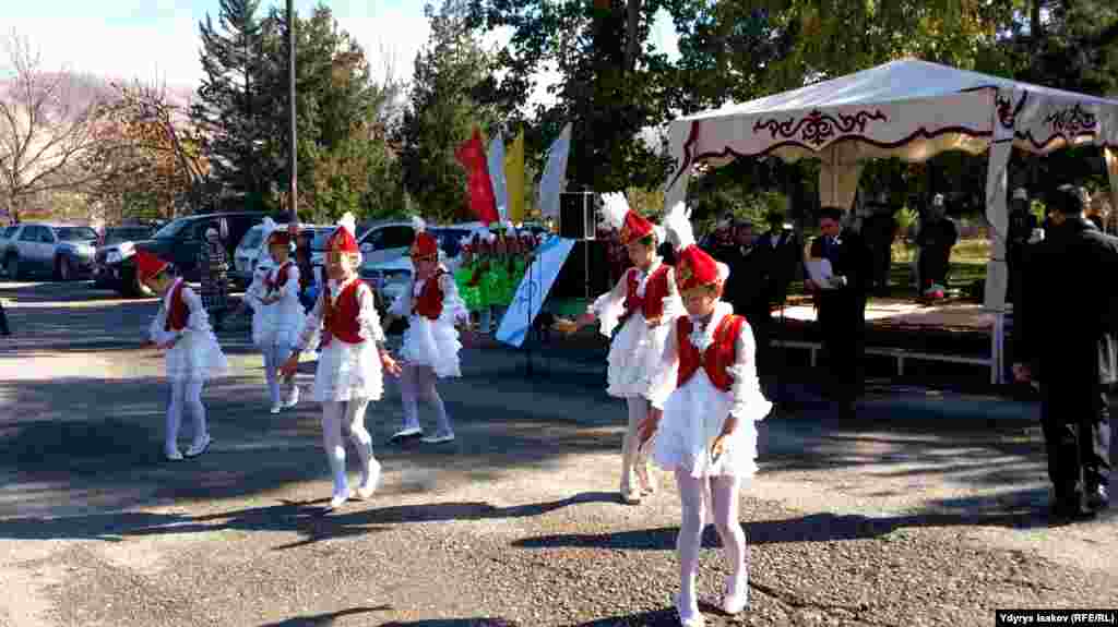 Кара-Кулжа районунда бал фестивалы алгачкы ирет уюштурулууда.