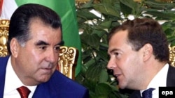 У Эмомали Рахмона и Дмитрия Медведева есть много тем для обсуждения, полагают эксперты.