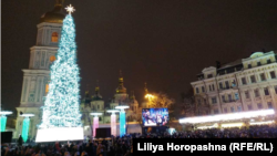 Новогодняя елка на Софиевской площади в Киеве. 19 декабря 2018 года