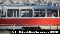 Загалом, за даними міського голови, з 16 лютого у Києві курсуватимуть 186 тролейбусів і 157 трамваїв (фото ілюстраційне)