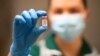 СБУ розслідує ввезення і продаж в Україні отруйних і сильнодійних ліків під виглядом вакцини Pfizer