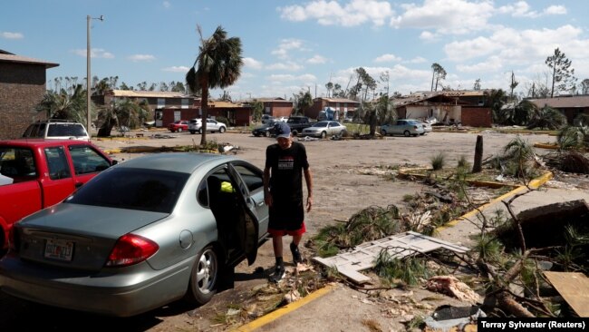 Последствия урагана «Майкл» в Линн-Хейвене, Флорида, США, 14 октября 2018 года