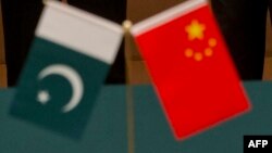 د چین او پاکستان ملي بیرغونه