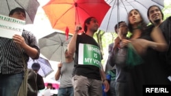 گروهی از راهپیمایان حامی اعتراض‌ها در ایران در شهر نیویورک