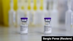 Ампулы с вакциной Pfizer/BioNTech.