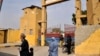 رهایی ۲۶ افغان از زندان کویته؛ برخی افغان‌ها: پولیس پاکستان پناهجویان را آزار و اذیت می‌کند