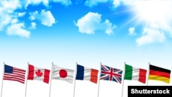 Drapelele celor șapte statele care fac parte din G7, grupul celor mai industrializate țări ale lumii