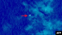 Pamje e satelitëve kinezë që kanë sugjeruar mbetje të mundshme të aeroplanit të zhdukur