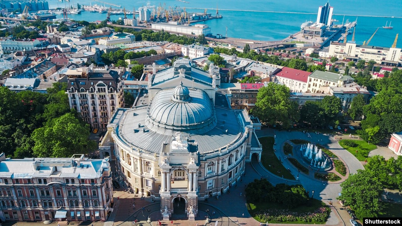 Будівля Одеського національного театру опери та балету