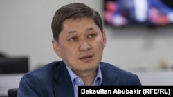 Қырғызстанның бұрынғы премьер-министрі Сапар Исаков. Бішкек, 18 мамыр 2018 жыл.