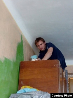Юрий Изотов ремонтирует квартиру в Северодонецке