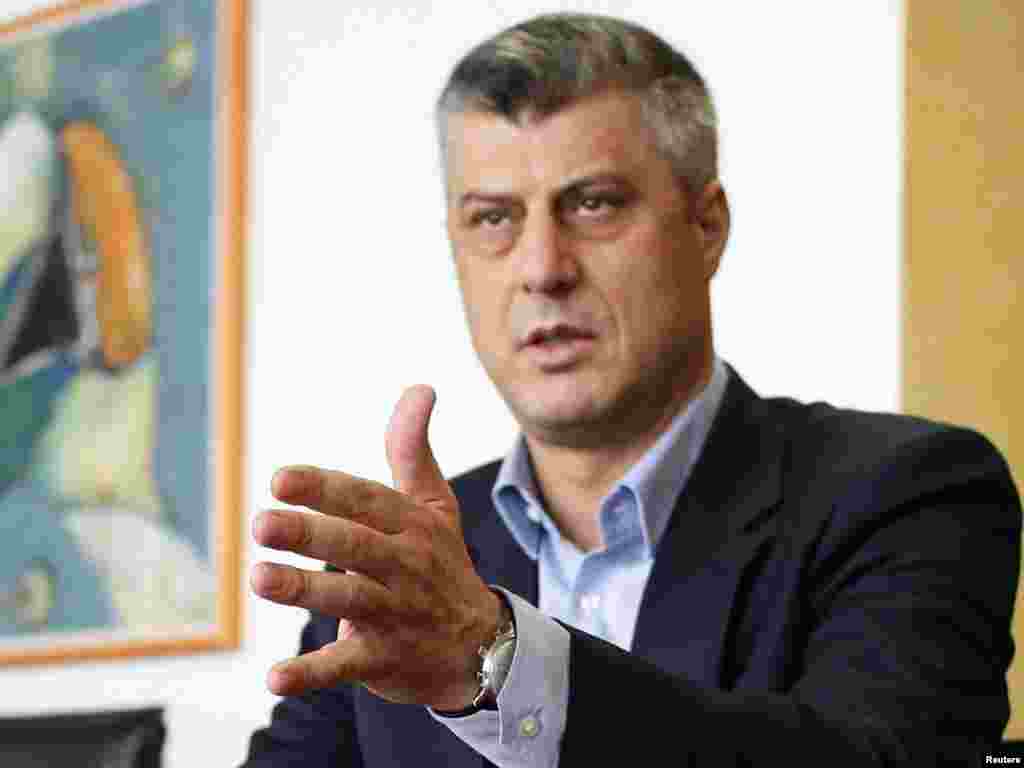 Kosovo - Premijer u ostavci Hashim Thaci, dao je intervju Reuters-u, povodom izvještaja Dika Martija o umješanosti bivših vođa OVK u trgovinu oružjem, drogom i ljudskim organima, a u kojem je kao glavni vođa takve grupe prozvan Thaci, Priština, 20.12.2010. Foto: Reuters / Hazir Reka 