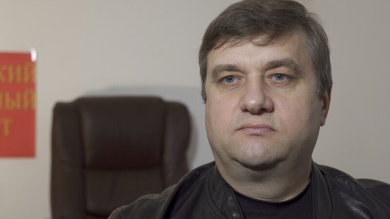 Симферополь: активист Акимов сообщает о проведении у него обысков 