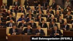Алтыншы шақырылымдағы парламент мәжілісінің алғашқы жалпы отырысы. Астана, 25 наурыз 2016 жыл.