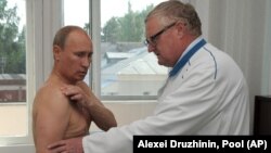 V.Putin həkim müayinəsində. 2011