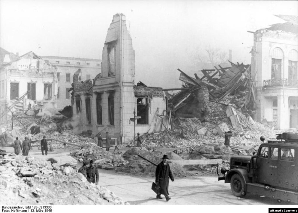Берлин. 13-март, 1945-жыл. Согушта кыйраган пропаганда министрлигинин имараты.