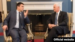 U.S. Vice President Mike Pence (right) meets with Ukrainian Foreign Minister Pavlo Klimkin in Washington on May 10.