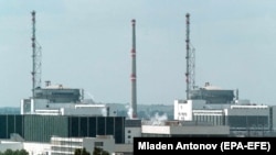 Державна АЕС «Козлодуй» на річці Дунай зараз покладається на російське паливо для своїх двох реакторів