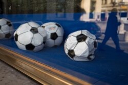 М’ячі в закритій спортивній крамниці вже поздувалися, Лозанна, 22 квітня 2020 року