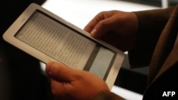 E-book, устройство для чтения электронных книг. 