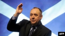 Шотландия ұлттық партиясының жетекшісі Алекс Салмонд.