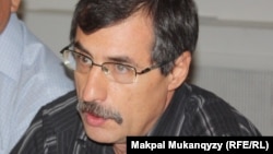 Правозащитник Евгений Жовтис. Алматы, 6 сентября 2013 года.
