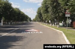 Пустынная вуліца Савецкая, 15 гадзіна, першы дзень галасаваньня.