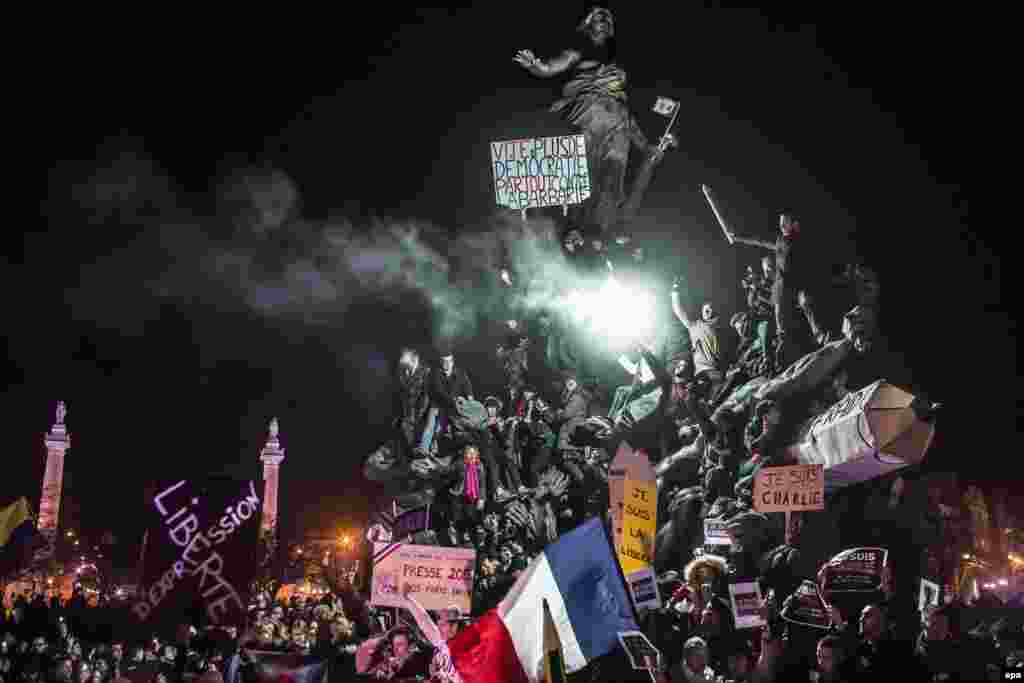 Second Prize in the Spot News category was won by French freelance photographer Corentin Fohlen for this image of a demonstration against terrorism in Paris. The protest was staged in the wake of the Charlie Hebdo attacks. (January 11, 2015)