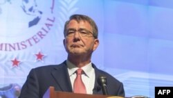 Министр обороны США Эштон Картер.