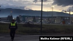 В аеропорті Сараєва (на фото) підтвердили Радіо Свобода прибуття родини спецрейсом із Франції в супроводі поліції