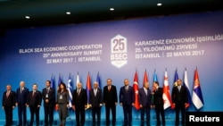 Turkey -- Turkish President Tayyip Erdogan poses with member countries' representatives during the 25th anniversary summit of the Organisation of the Black Sea Economic Cooperation (BSEC) in Istanbul, May 22, 2017
