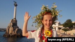 Восьмилетняя участница празднования дня Ивана Купала в Севастополе Ангелина Левон