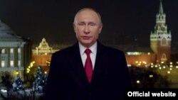 Путин обратился к россиянам в 16-й раз
