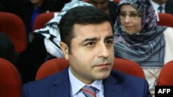 Кандидатот на претседателските избори во Турција, прокурдскиот лидер Селахатин Демиртас, Анкара, 2015.