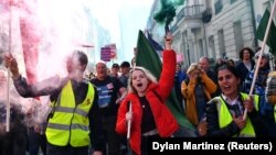 Тысячы праціўнікаў Brexit выйшлі 19 кастрычніка на вуліцы Лёндану, патрабуючы правядзеньня яшчэ аднаго рэфэрэндуму, што да выхаду краіны з Эўразьвязу