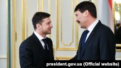 Áder János magyar és Volodimir Zelenszkij ukrán elnök Kijevben 2019. május 20-án