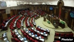 Armenia - Pro-government deputies boycott an extraordinary parliament debate initiated by the opposition minority, Yerevan, 30Sep2014.