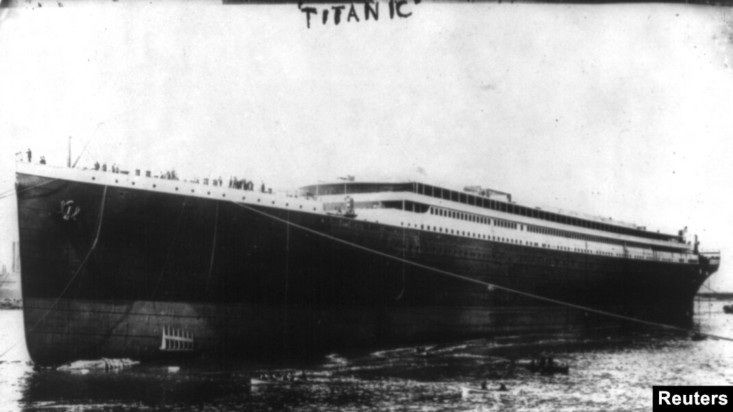 Titanic departure 