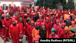 Azerbaijan -- strike by employees of Bos Shelf in Baku, 18Mar2013 